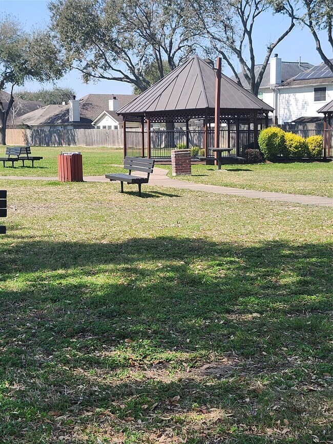 Building Photo - 8974 N Deer Meadow Dr