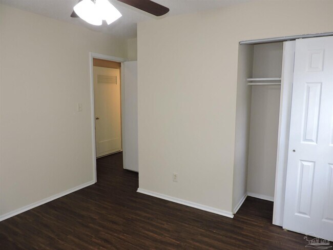 Building Photo - 5672 Hermosa Cir