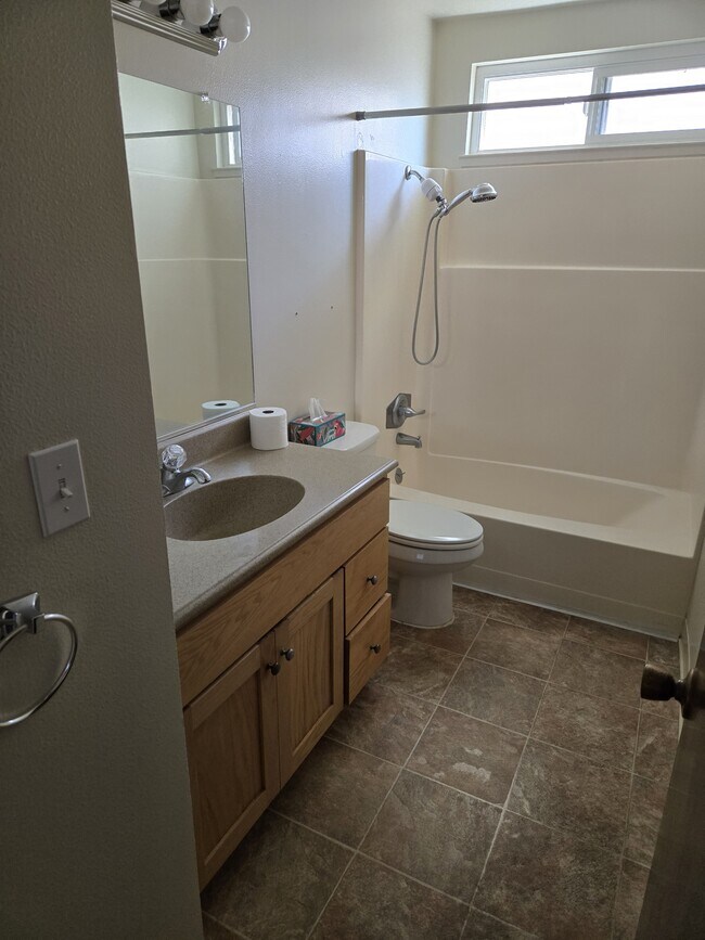 Bathroom - 613 Peartree Dr