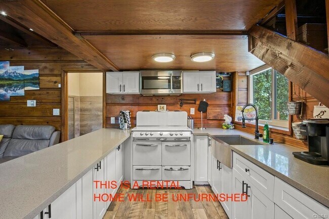 Building Photo - 23882 Springwater Rd