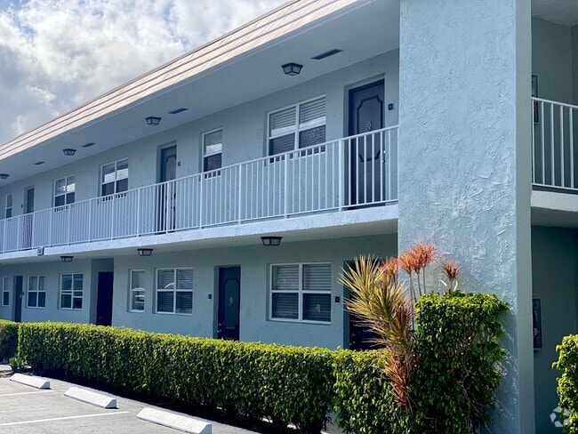 Building Photo - Sabal Palms Apartment Homes
