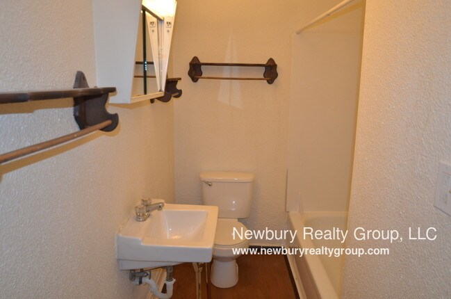 Building Photo - Barberry Court