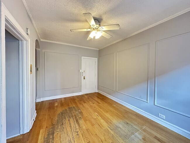 Building Photo - 2832 N Burling