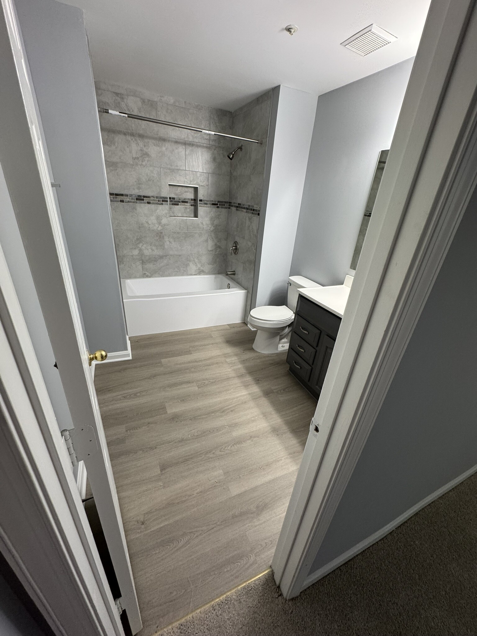 Master Bath - 11440 Dunloring Pl