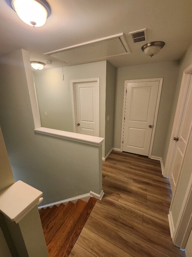 Building Photo - 3639 White Wing Cir