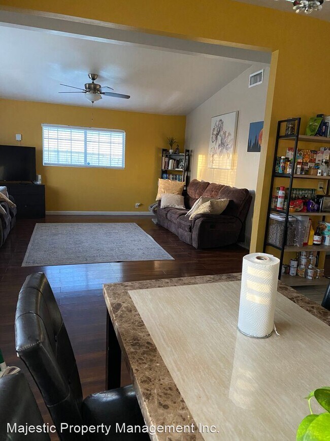 Building Photo - 3 br, 1 bath House - 6032 Cresenda Ave