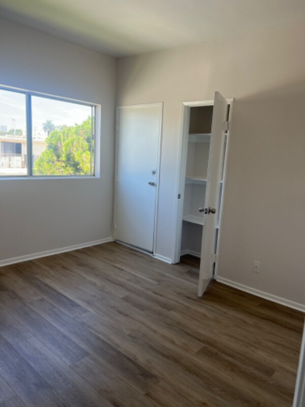 Building Photo - 3568 Vinton Ave
