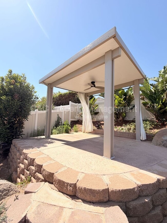 Building Photo - 410 Mira Loma Ln
