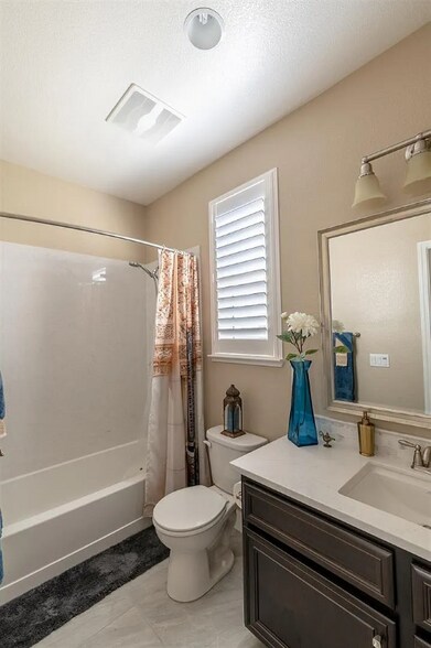 Building Photo - 1392 Violet Way