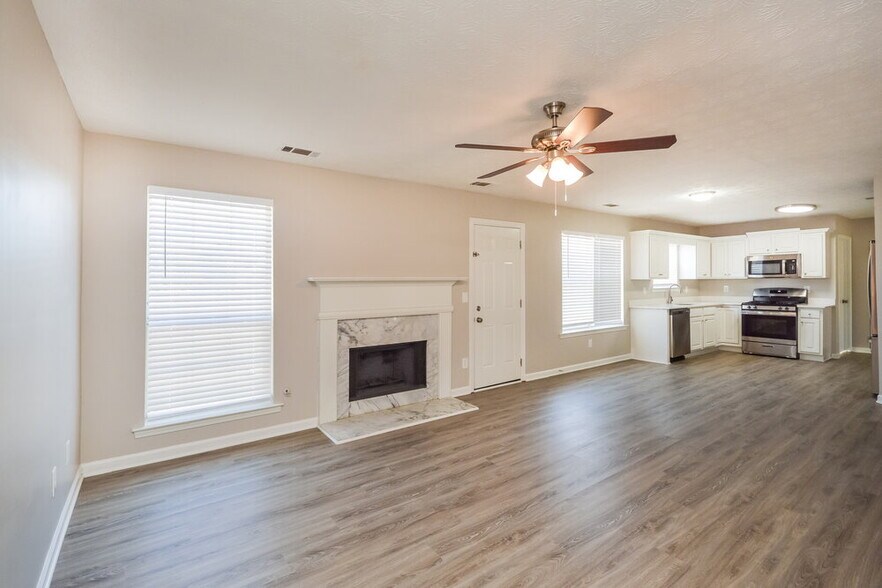 Building Photo - 95 N Greenfield Cir