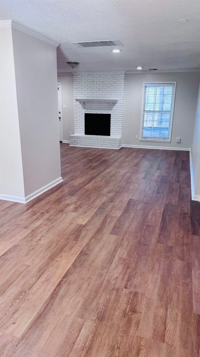 Building Photo - 8618 Wine Leaf Cove