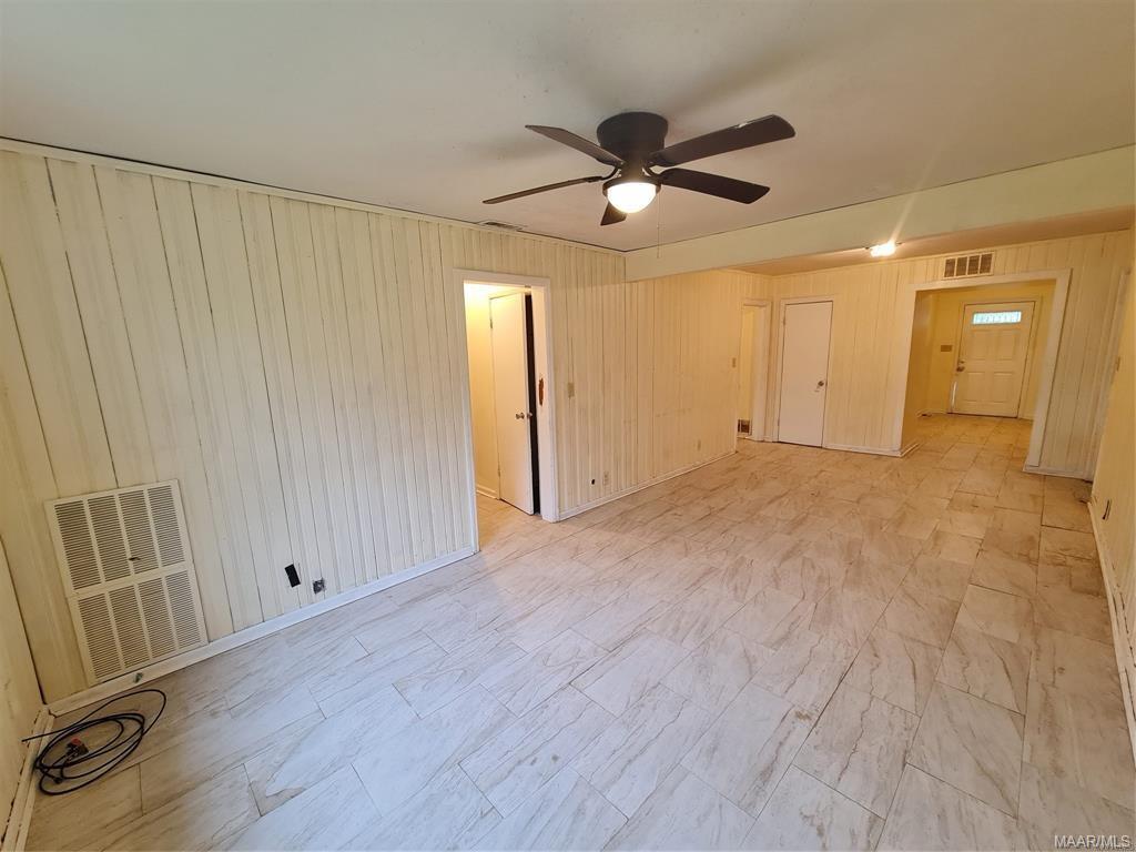 Building Photo - 1220 Lynwood Dr
