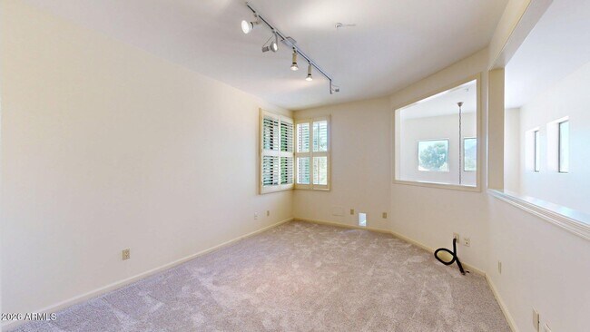 Building Photo - 8100 E Camelback Rd