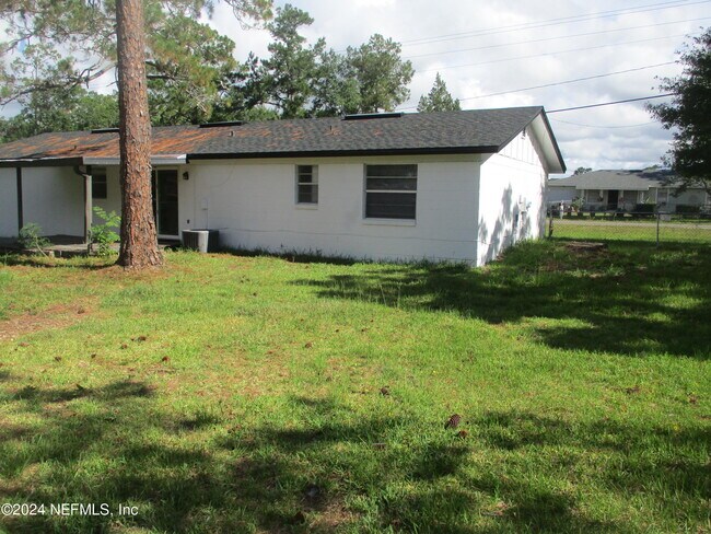 Building Photo - 305 Old Jennings Rd
