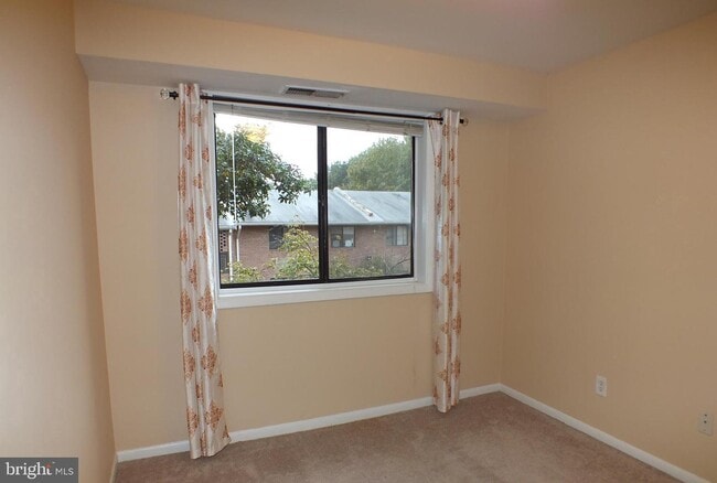 Building Photo - 7600 Savannah St