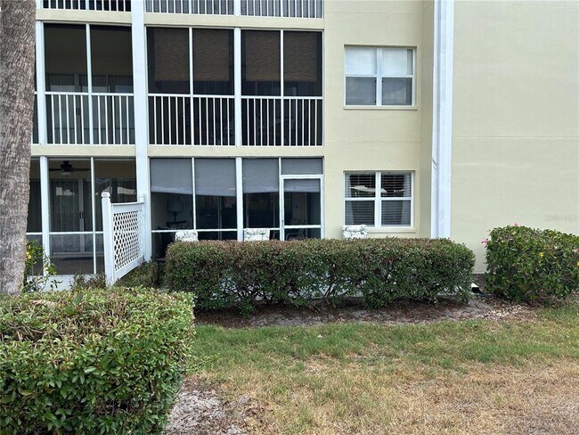 Building Photo - 433 Cerromar Ln