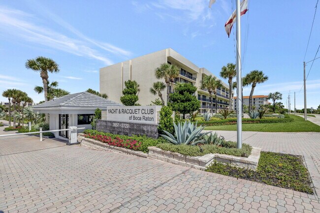 Building Photo - 2707 N Ocean Blvd