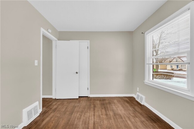 Building Photo - 12918 Eastwood Blvd