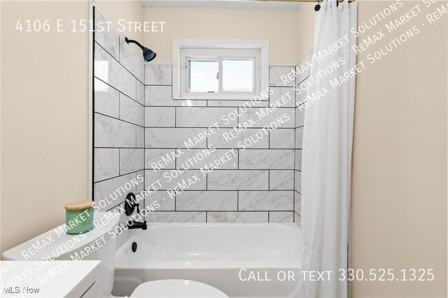 Building Photo - 4106 E 151st St