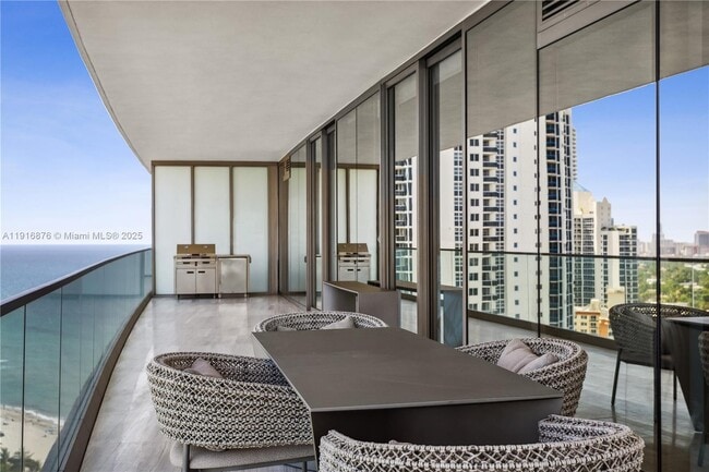 Building Photo - 18975 Collins Ave