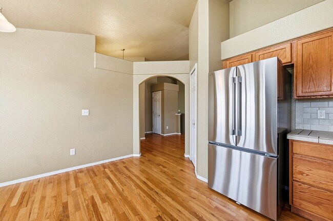 Building Photo - $2,645.95, 4 bed, 4 bath, located in Colorado Springs with a finished basement.