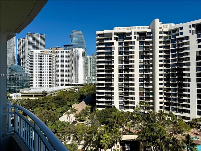 Building Photo - 770 Claughton Island Dr