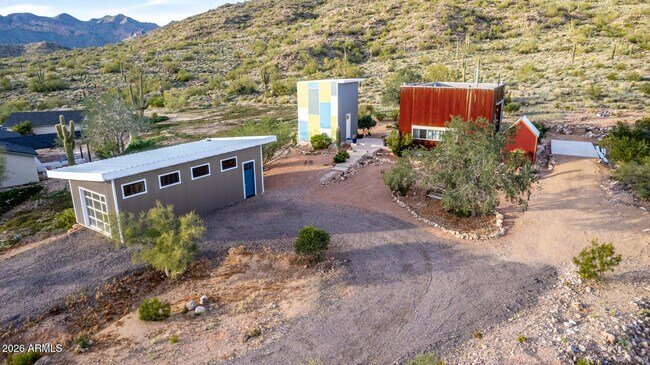 Building Photo - 5561 N Gold Dr