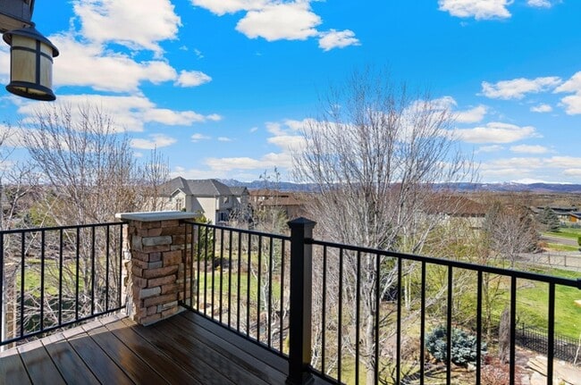 Building Photo - 348 Meadow View Pky