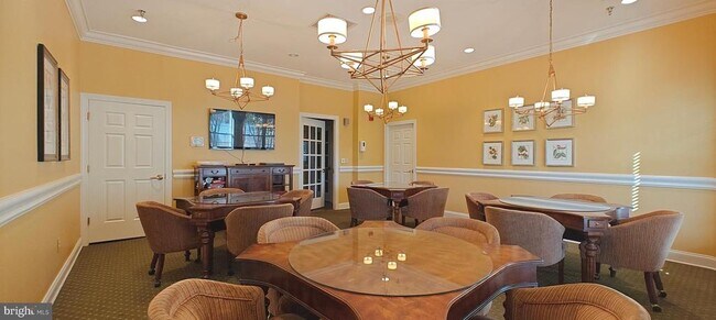 Building Photo - 10425 Starlight Pl