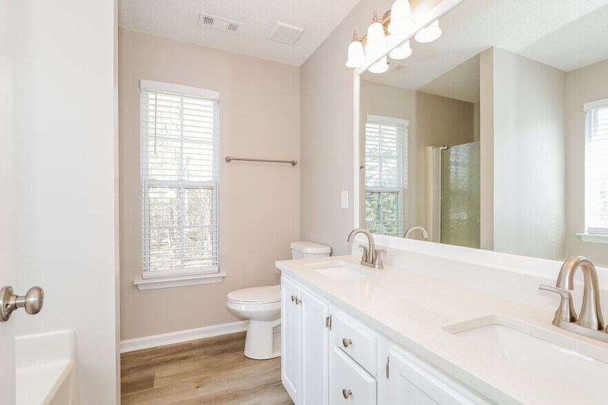 Building Photo - 6104 Brick Landing Dr