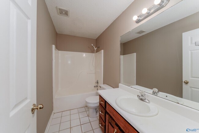 Building Photo - 117 Claytor Ln