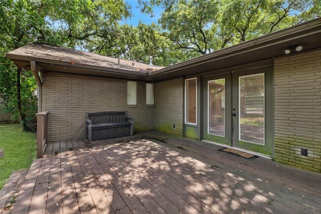 Building Photo - 5018 Willowbend Blvd