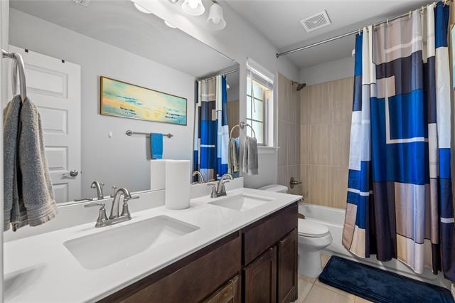 Building Photo - 6017 Mango Dr