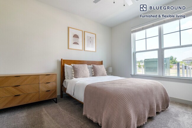 Building Photo - 2001 Ed Bluestein Blvd