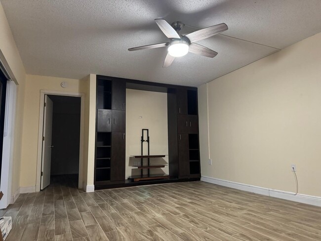 Building Photo - 2311 23rd Ln