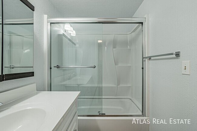 Building Photo - 9462 W 65th Ave