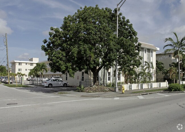 2701 SW 10th St - Apartamentos Gijon