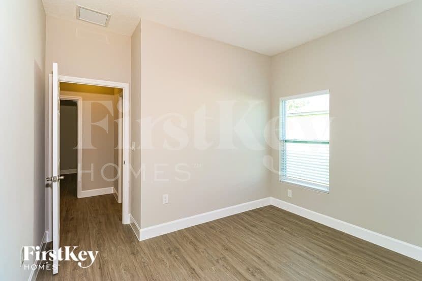 Building Photo - 525 Garbelmann St