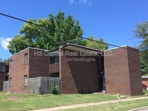 Building Photo - 123 St Louis Rd