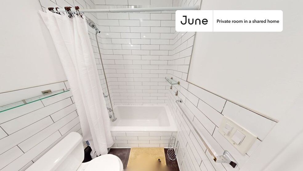 Building Photo - Room in Shared 3 bed/2 bath home in Greenpoint