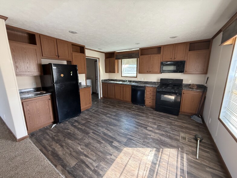 Building Photo - 363 Shummard Branch