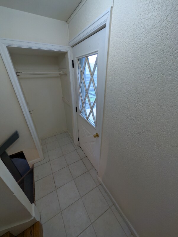 Building Photo - 1805 Ohm Ave