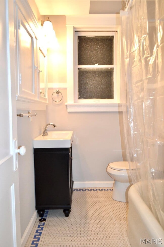 Building Photo - 4917 Murdoch Ave