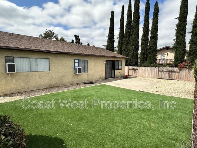 Building Photo - 6570 Oakridge Rd