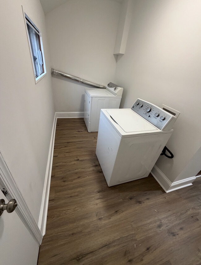 Building Photo - 1534 S 29th St