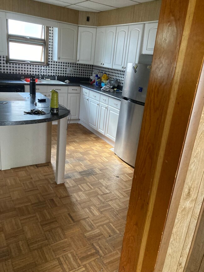 Building Photo - Chandler