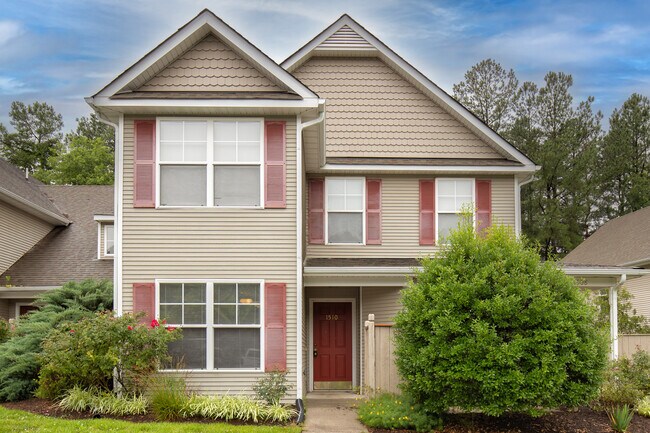 Primary Photo - 1517 Woodland Ct