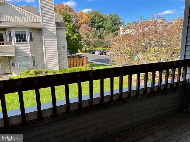 Building Photo - 2206 Brookhaven Dr