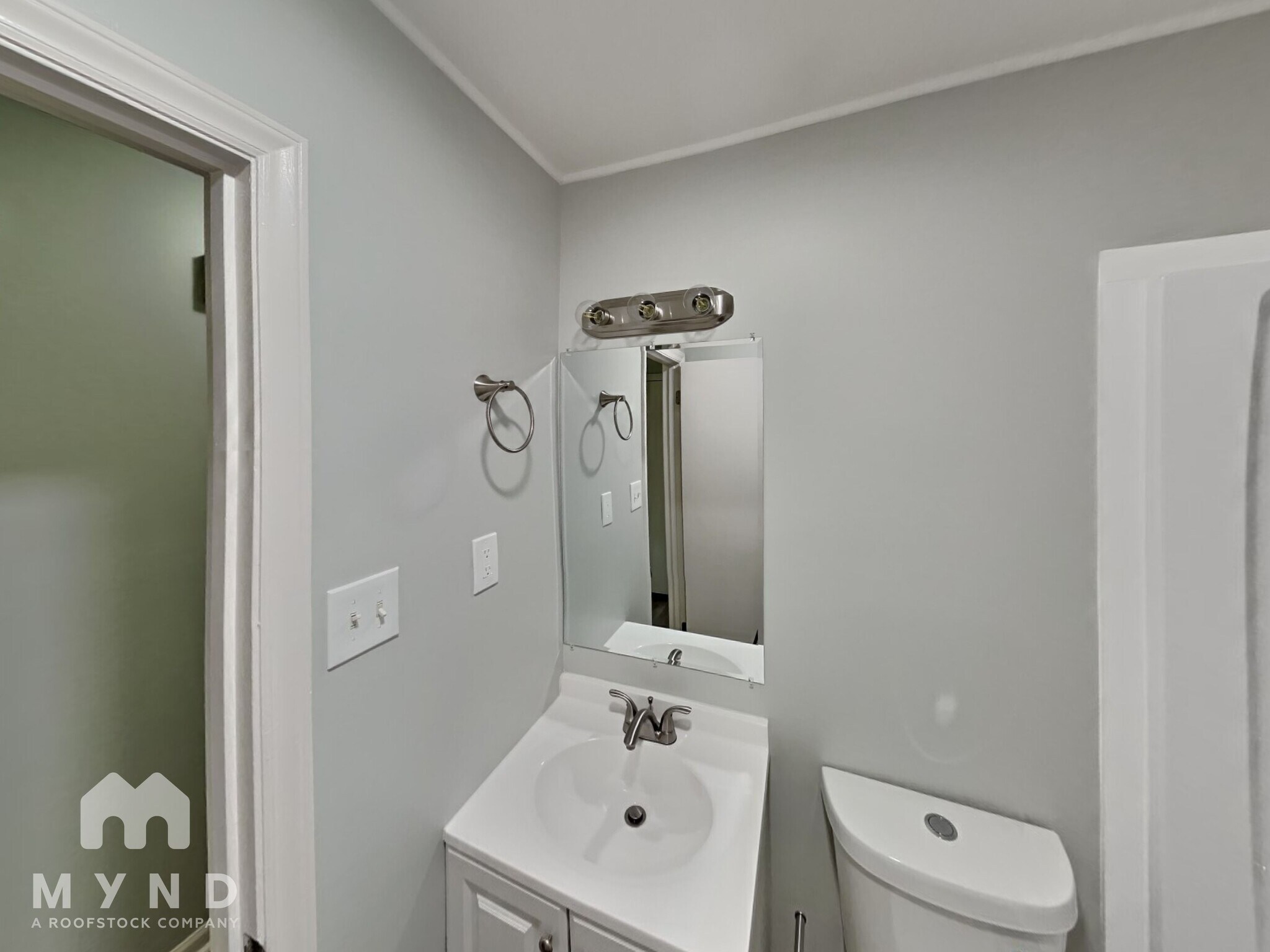 Building Photo - 200 Buckskin Dr