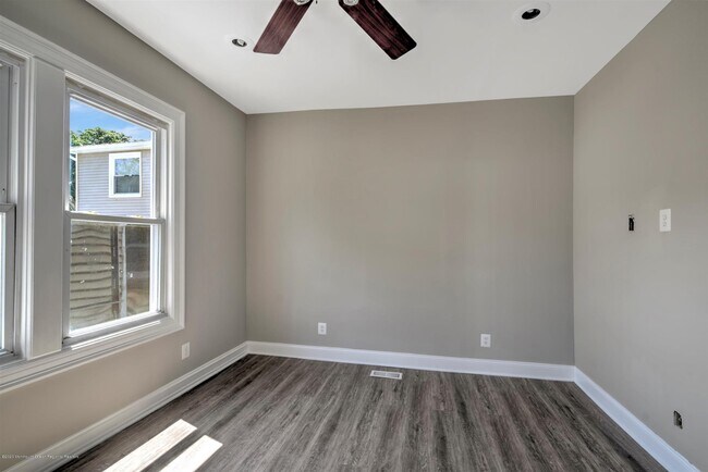 Building Photo - 8 Dolan Ave